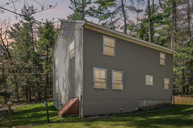17 Seminole Road, Hillsborough, NH 03244