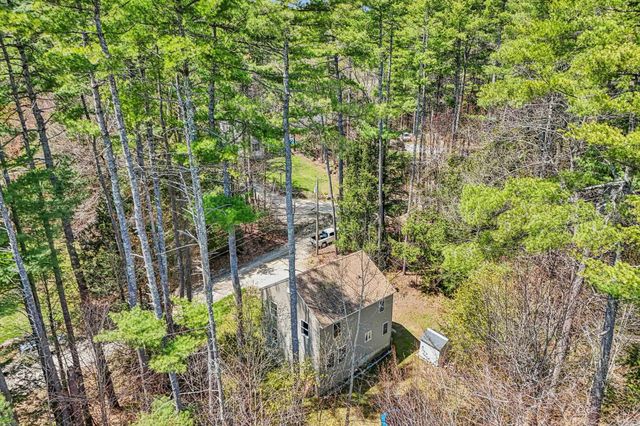 17 Seminole Road, Hillsborough, NH 03244