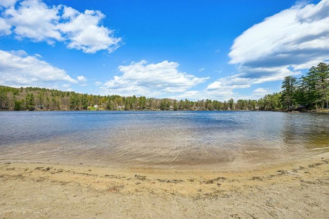 17 Seminole Road, Hillsborough, NH 03244