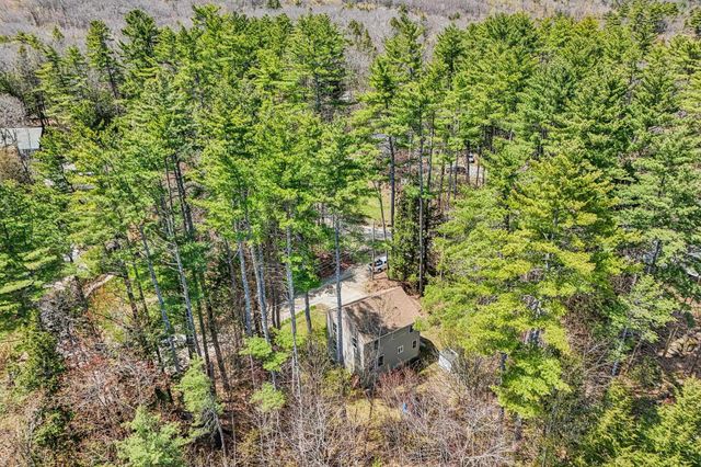 17 Seminole Road, Hillsborough, NH 03244