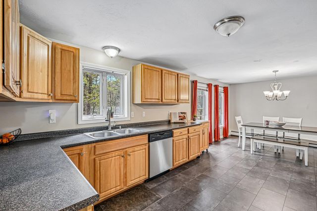 17 Seminole Road, Hillsborough, NH 03244