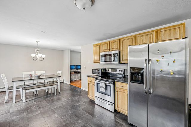 17 Seminole Road, Hillsborough, NH 03244