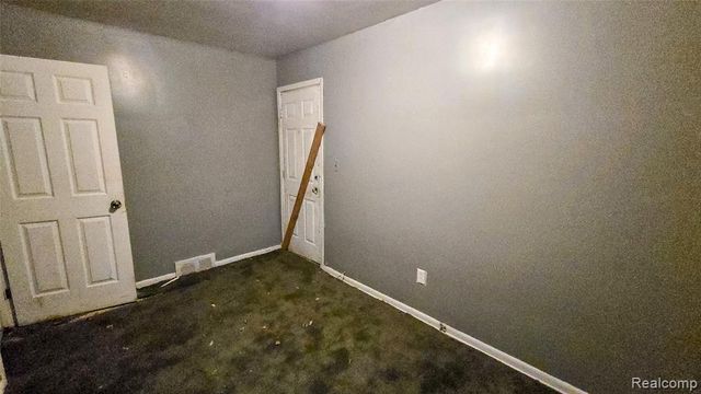 8543 Mark Twain Street, Detroit, MI 48228