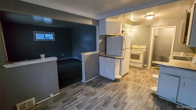 8543 Mark Twain Street, Detroit, MI 48228