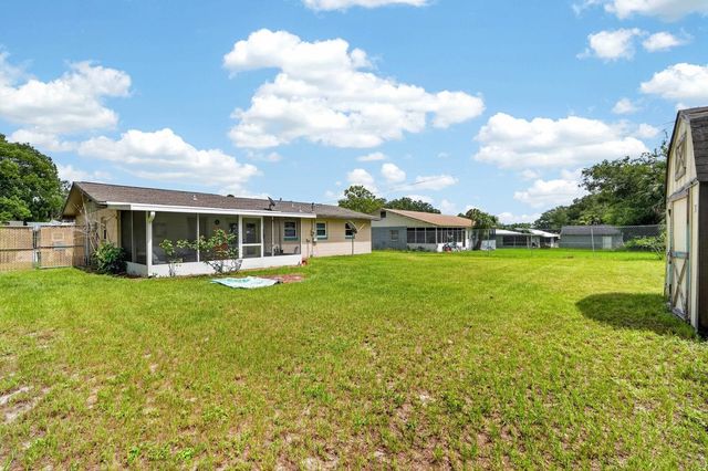 212 Mimosa Dr, Palatka, FL 32177