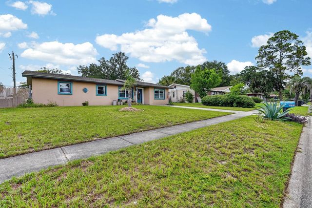 212 Mimosa Dr, Palatka, FL 32177
