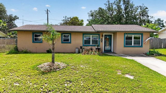 212 Mimosa Dr, Palatka, FL 32177