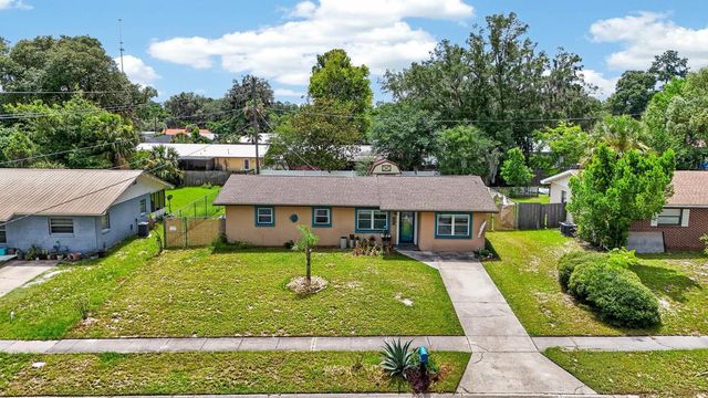 212 Mimosa Dr, Palatka, FL 32177