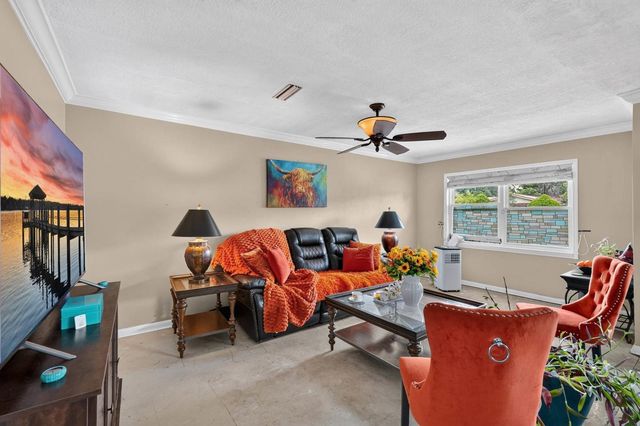 212 Mimosa Dr, Palatka, FL 32177