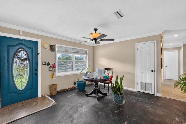 212 Mimosa Dr, Palatka, FL 32177