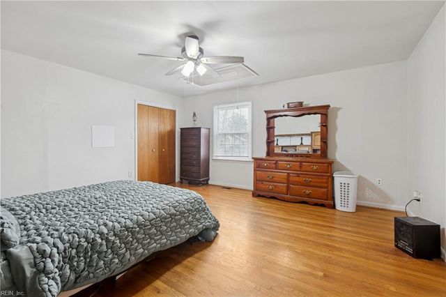 806 Carnation DR, Newport News, VA 23608