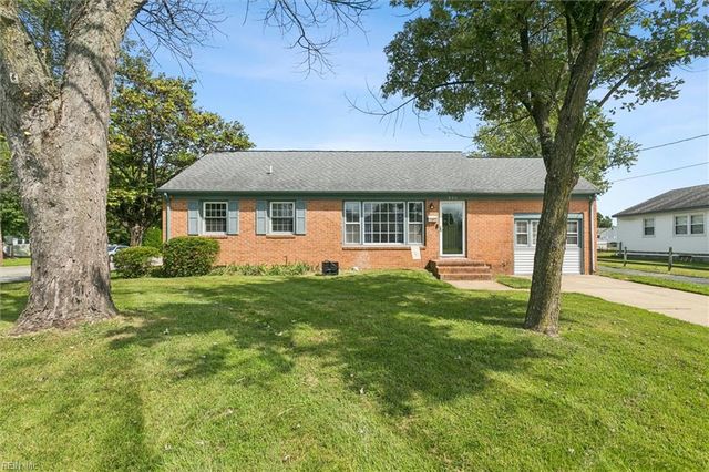 806 Carnation DR, Newport News, VA 23608