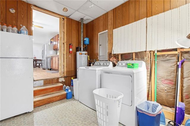 806 Carnation DR, Newport News, VA 23608