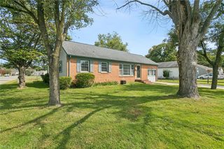 806 Carnation DR, Newport News, VA 23608