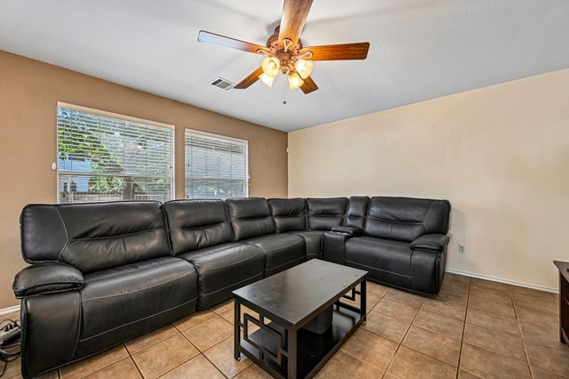 713 Johnny Bench, Round Rock, TX 78665