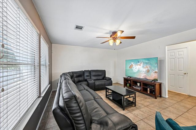 713 Johnny Bench, Round Rock, TX 78665