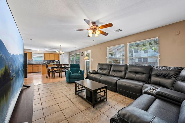 713 Johnny Bench, Round Rock, TX 78665
