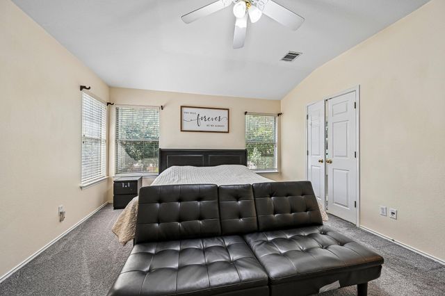 713 Johnny Bench, Round Rock, TX 78665