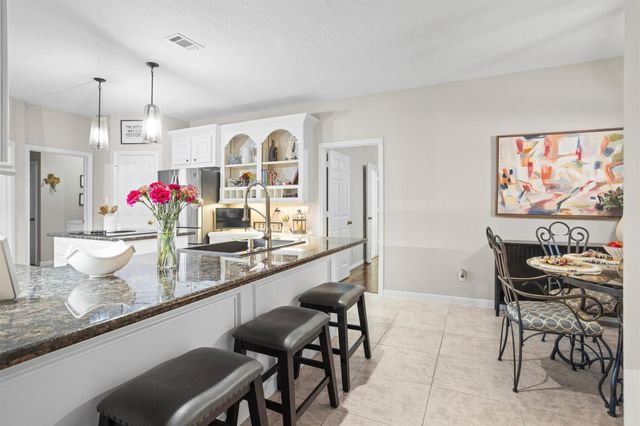 113 Dawns Edge Drive, Montgomery, TX 77356