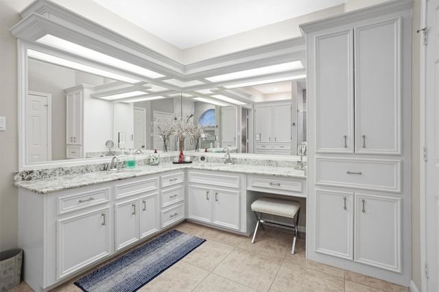 113 Dawns Edge Drive, Montgomery, TX 77356