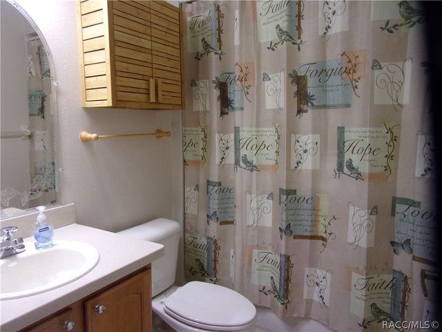 1018 Pritchard Island Road, Inverness, FL 34450