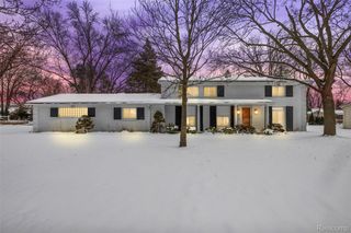 30012 BRIARTON Street, Farmington Hills, MI 48331