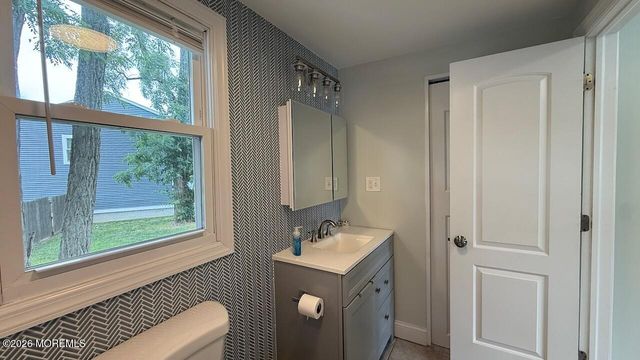 102 Victoria Place, Union Beach, NJ 07735