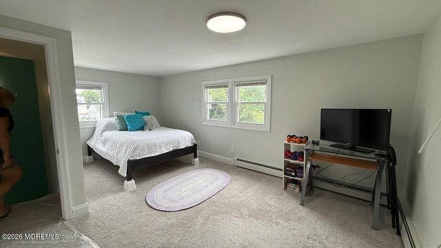 102 Victoria Place, Union Beach, NJ 07735
