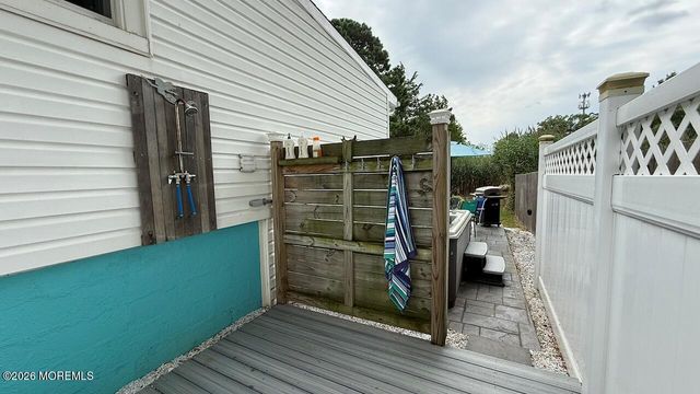 102 Victoria Place, Union Beach, NJ 07735