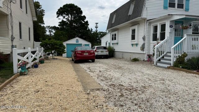 102 Victoria Place, Union Beach, NJ 07735