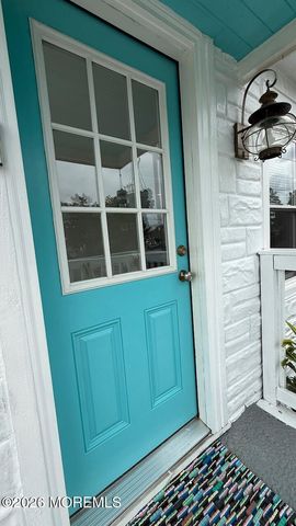 102 Victoria Place, Union Beach, NJ 07735
