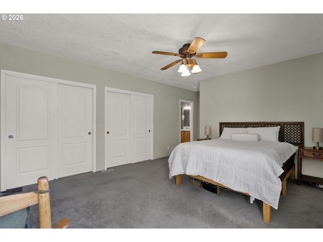 5167 HILLTOP Dr, Florence, OR 97439