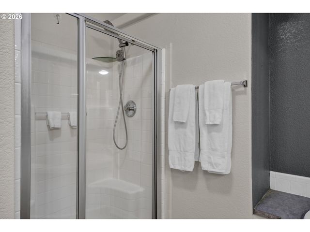 5167 HILLTOP Dr, Florence, OR 97439