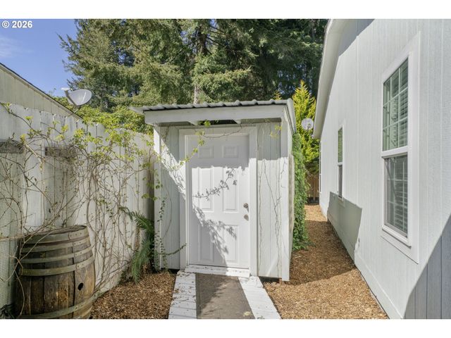 5167 HILLTOP Dr, Florence, OR 97439