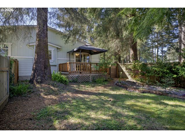 5167 HILLTOP Dr, Florence, OR 97439