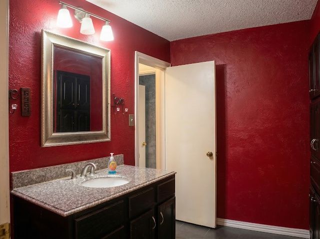 2405 Country Valley Road, Garland, TX 75041