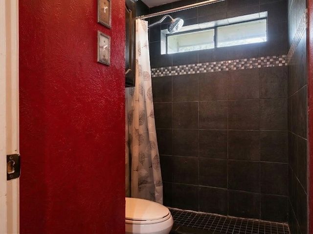 2405 Country Valley Road, Garland, TX 75041