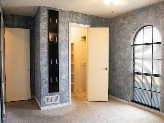 2405 Country Valley Road, Garland, TX 75041