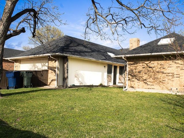 2405 Country Valley Road, Garland, TX 75041