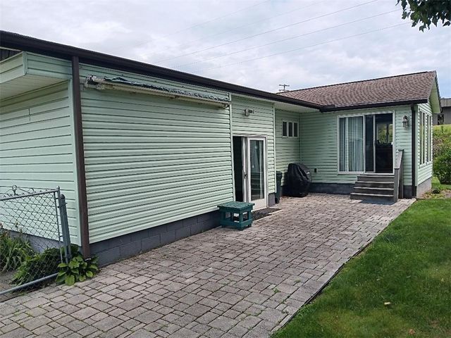 1382 Connellsville Rd, North Union Twp, PA 15456