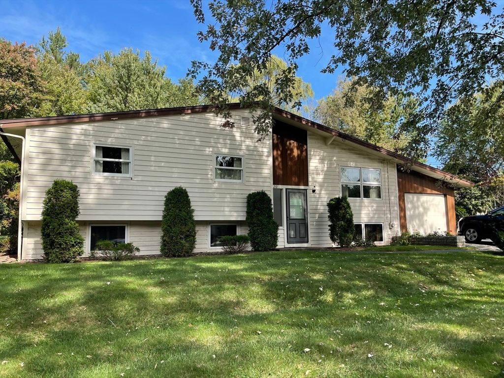 20 Winthrop St, West Boylston, MA 01583