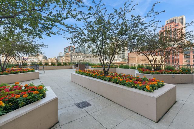 200 N Jefferson Street 501, Chicago, IL 60661