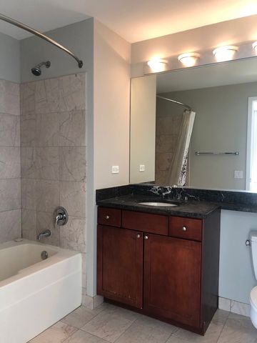 200 N Jefferson Street 501, Chicago, IL 60661