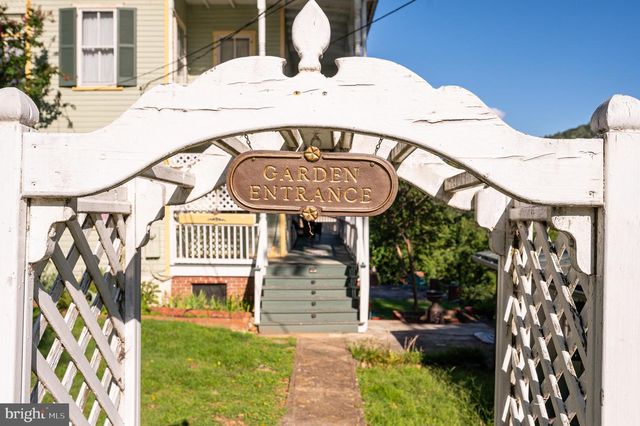 675 CLIFF ST, Harpers Ferry, WV 25425