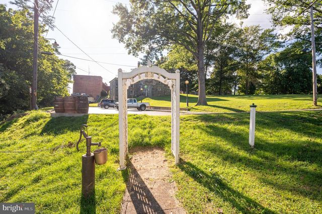 675 CLIFF ST, Harpers Ferry, WV 25425