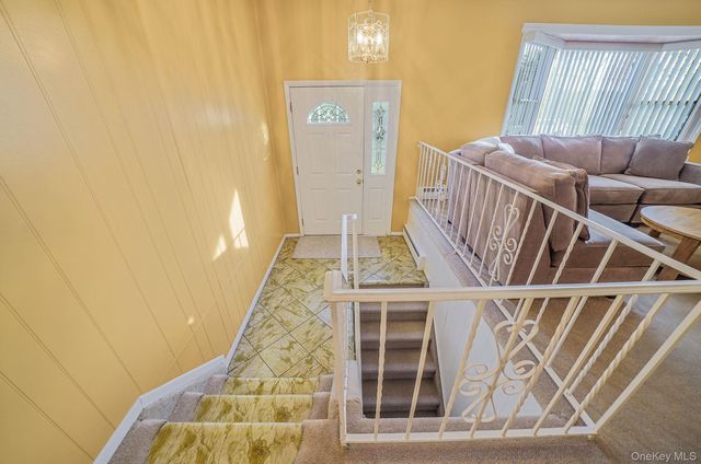 126 W 3rd Street, Deer Park, NY 11729