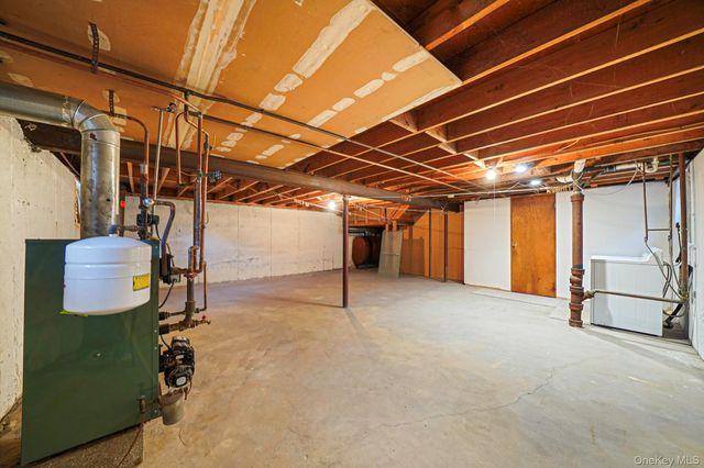 126 W 3rd Street, Deer Park, NY 11729