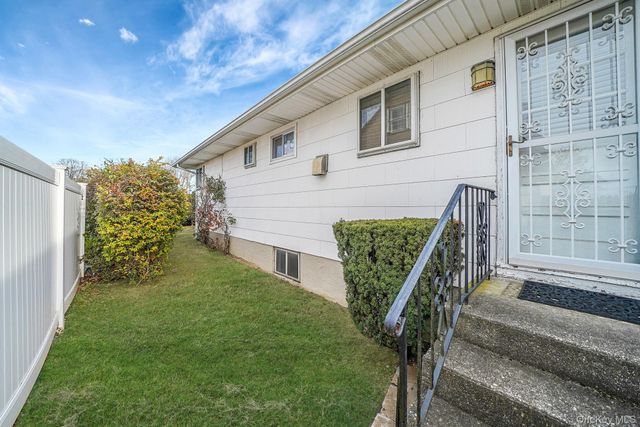 126 W 3rd Street, Deer Park, NY 11729