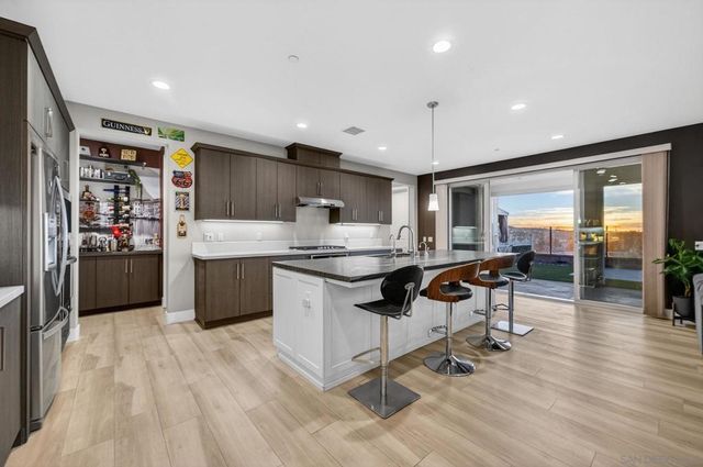 894 Camino Cantera, Chula Vista, CA 91913