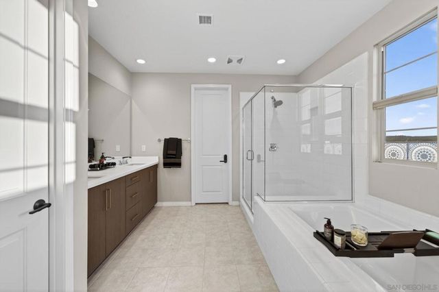 894 Camino Cantera, Chula Vista, CA 91913